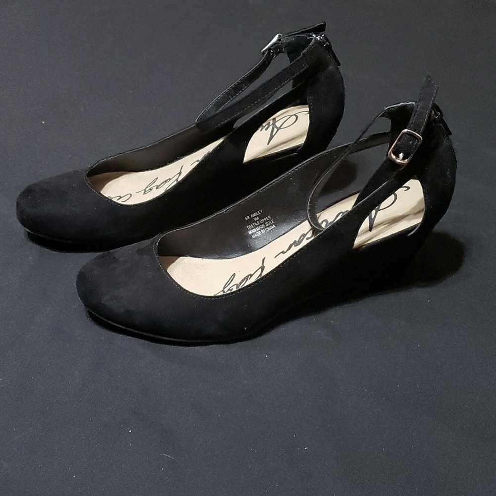 American Rag black wedge shoe